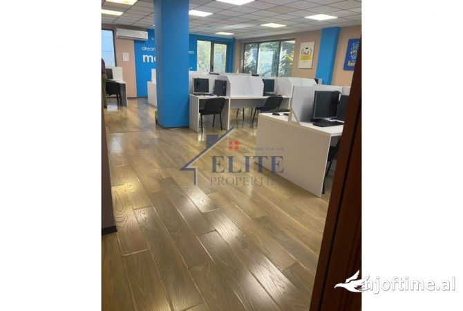 Ambient biznesi me qera 3+1 ne Tirane - 3,500 Euro