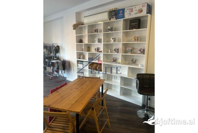 Ambient biznesi me qera 3+1 ne Tirane - 1,100 Euro