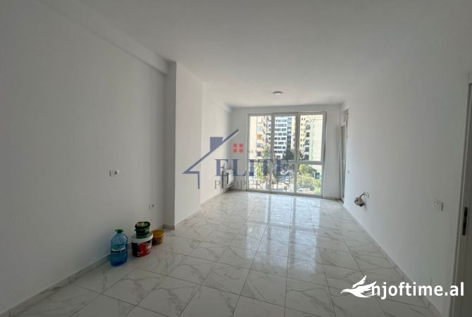 Ambient biznesi me qera 3+1 ne Tirane - 800 Euro