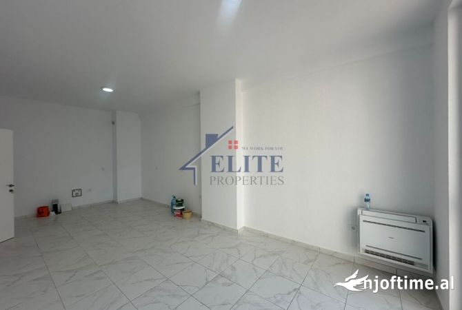 Ambient biznesi me qera 3+1 ne Tirane - 800 Euro