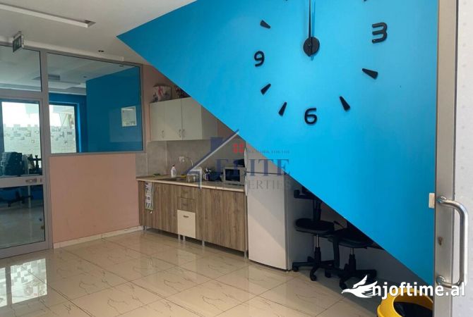 Ambient biznesi me qera 1+1 ne Tirane - 900 Euro