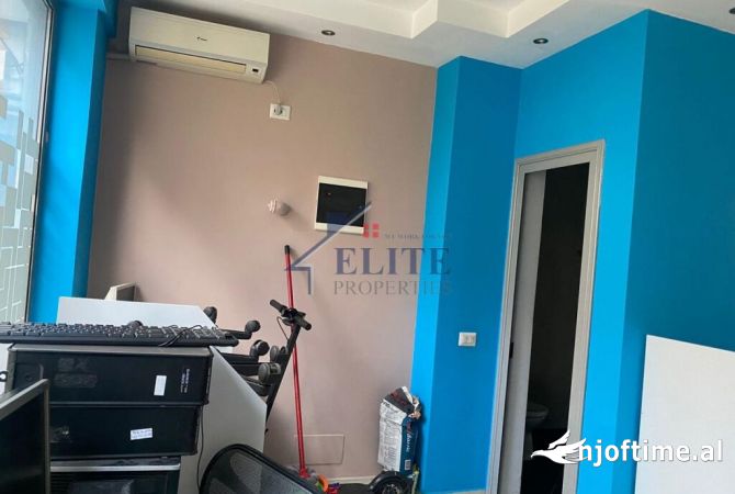 Ambient biznesi me qera 1+1 ne Tirane - 900 Euro