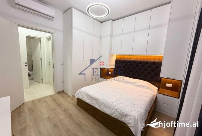 Shtepi me qera 2+1 ne Tirane - 700 Euro