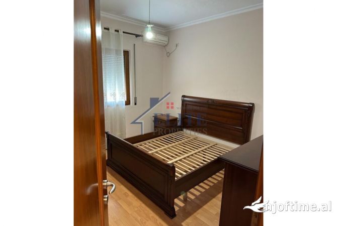 Shtepi me qera 2+1 ne Tirane - 700 Euro