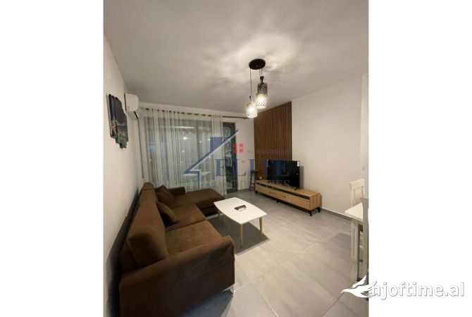 Shtepi me qera 2+1 ne Tirane - 700 Euro