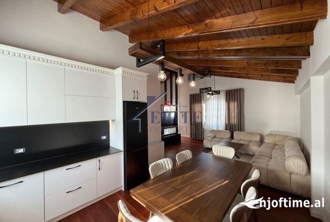 Shtepi me qera 2+1 ne Tirane - 900 Euro