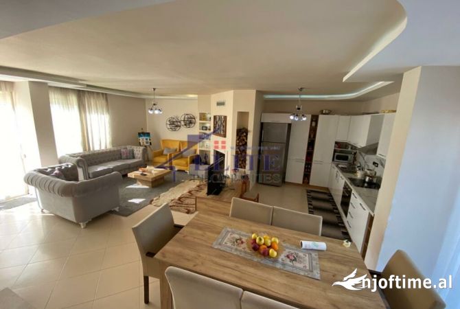 Shtepi ne shitje 4+1 ne Tirane - 370,000 Euro
