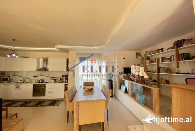 Shtepi ne shitje 4+1 ne Tirane - 370,000 Euro