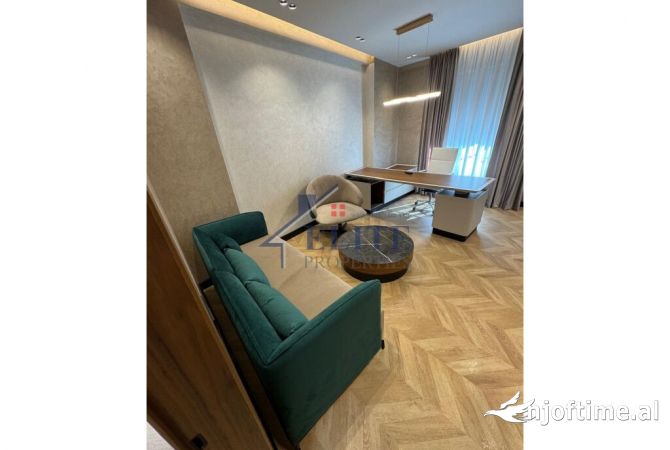 Ambient biznesi me qera 3+1 ne Tirane - 1,500 Euro