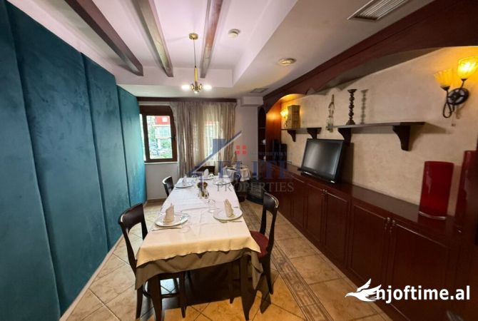 Brryli, restorant me qira