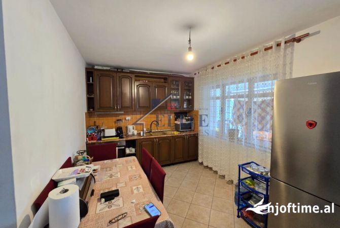 Shtepi me qera 2+1 ne Tirane - 400 Euro