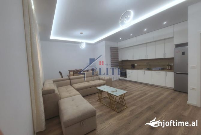 Shtepi me qera 2+1 ne Tirane - 800 Euro