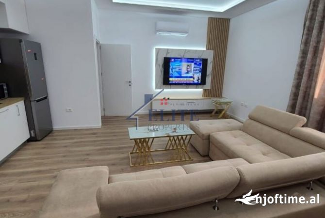 Shtepi me qera 2+1 ne Tirane - 800 Euro