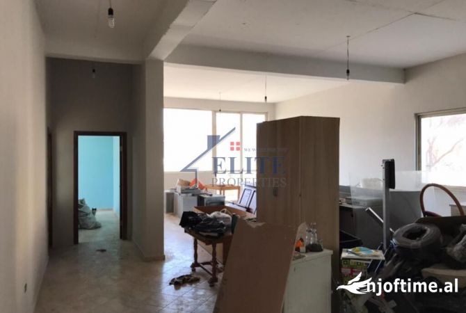 Shtepi ne shitje 6+1 ne Tirane - 250,000 Euro