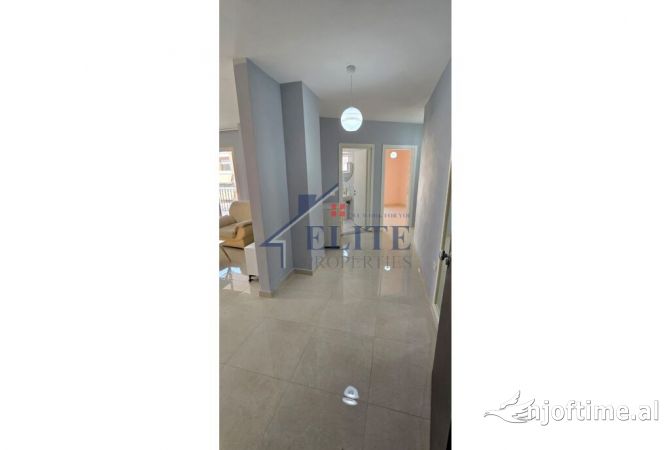 Shtepi ne shitje Apartament ne Tirane, 2+1, Mobilimi Pjeserisht e mobiluar, Pagesa 193,000  Euro.