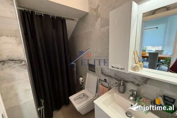 Shtepi ne shitje Vila Luksoze ne Durres, 3+1, Mobilimi E mobiluar, Pagesa 398,000  Euro.