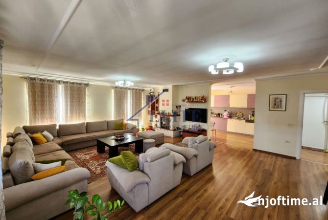 Shtepi ne shitje 3+1 ne Tirane - 300,000 Euro