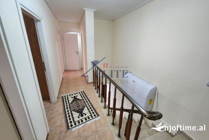 Shtepi ne shitje Duplex(shtepi me 2 kate) ne Tirane, 3+1, Mobilimi Bosh, pa mobiluar, Pagesa 300,000  Euro.