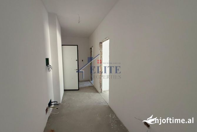 Shtepi ne shitje Apartament ne Tirane, 2+1, Mobilimi Bosh, pa mobiluar, Pagesa 111,840  Euro.