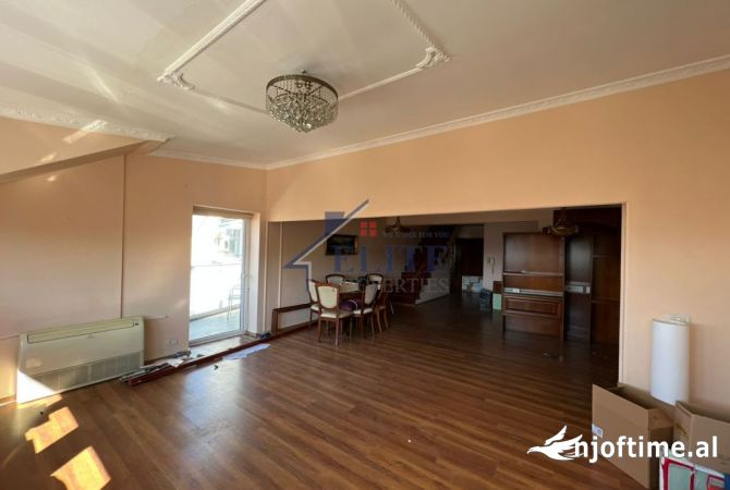Shtepi ne shitje 4+1 ne Tirane - 650,000 Euro