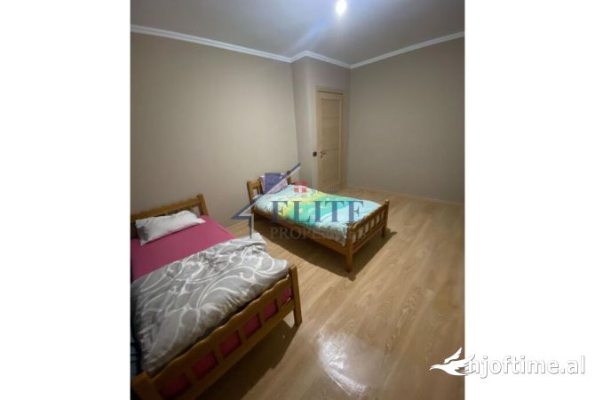 Shtepi ne shitje Apartament ne Tirane, 2+1, Mobilimi E mobiluar, Pagesa 216,240  Euro.