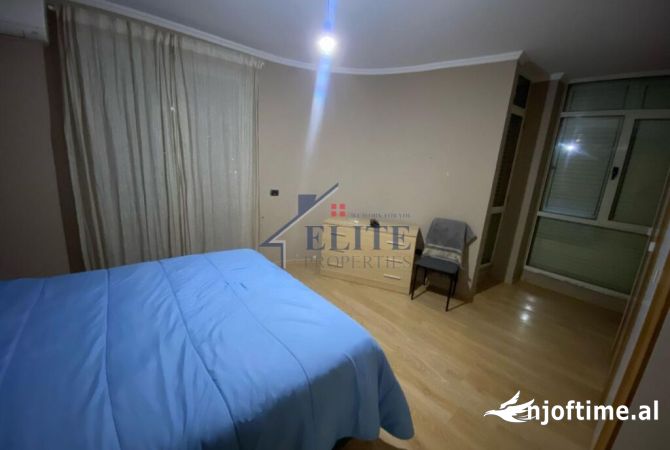 Shtepi ne shitje Apartament ne Tirane, 2+1, Mobilimi E mobiluar, Pagesa 216,240  Euro.