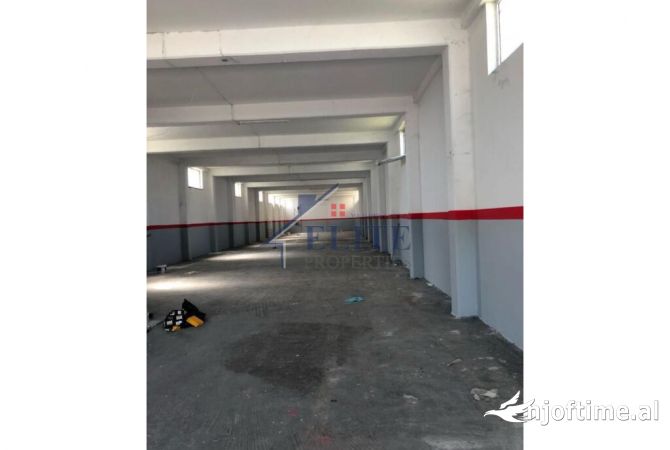 Ambient biznesi me qera 4+1 ne Tirane - 4,000 Euro