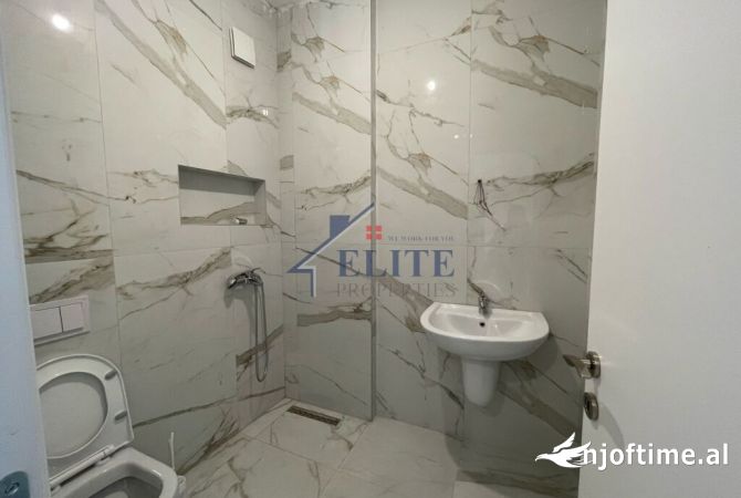 Rruga Myslym Shyri, zyre me qira