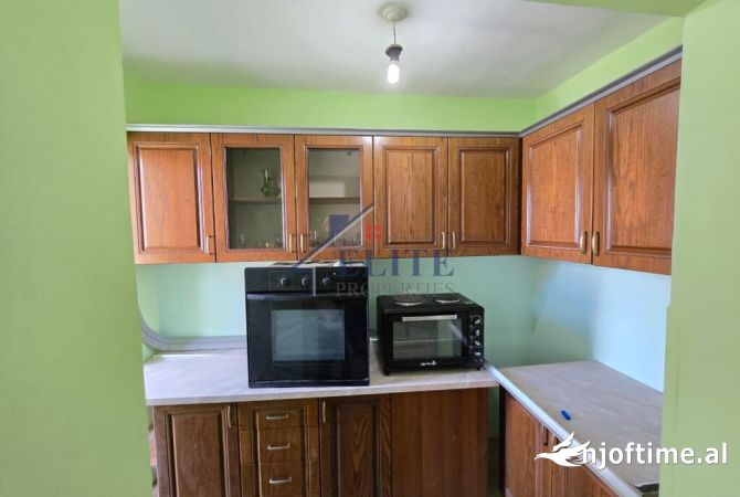 Shtepi me qera 2+1 ne Tirane - 420 Euro