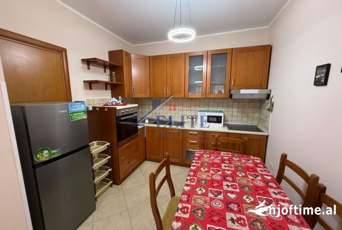 Shtepi me qera 3+1 ne Tirane - 900 Euro