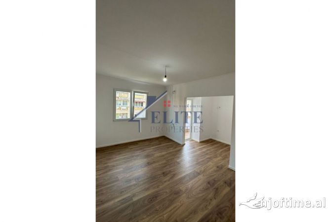 Shtepi ne shitje Apartament ne Tirane, 2+1, Mobilimi Bosh, pa mobiluar, Pagesa 148,000  Euro.