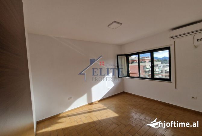 Ish Blloku prane Xheko Imperial, zyre me qira