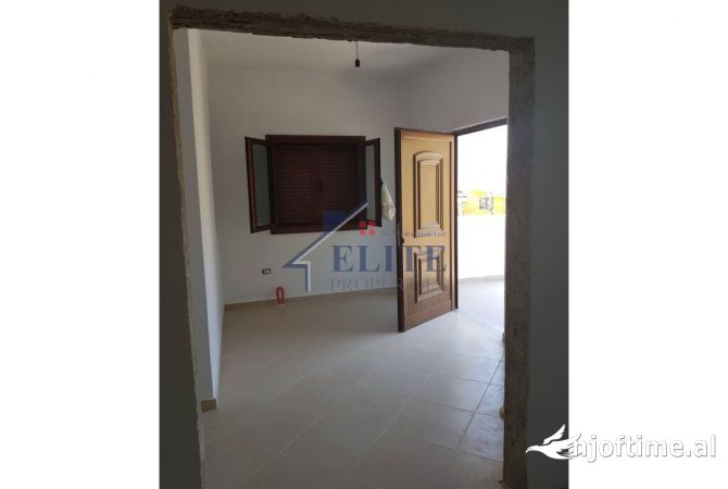 Shtepi ne shitje 5+1 ne Korce - 270,000 Euro