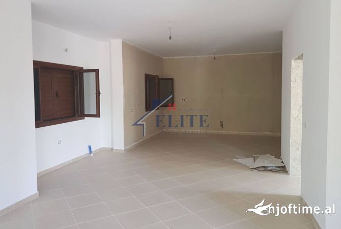 Shtepi ne shitje 5+1 ne Korce - 270,000 Euro