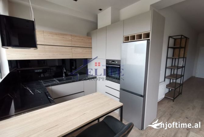 Shtepi me qera 2+1 ne Tirane - 1,200 Euro