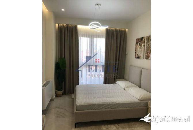 Shtepi me qera 2+1 ne Tirane - 1,400 Euro