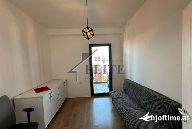 Shtepi ne shitje Apartament ne Tirane, 3+1, Mobilimi Bosh, pa mobiluar, Pagesa 437,250  Euro.