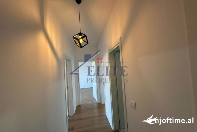 Shtepi ne shitje Apartament ne Tirane, 3+1, Mobilimi Bosh, pa mobiluar, Pagesa 437,250  Euro.