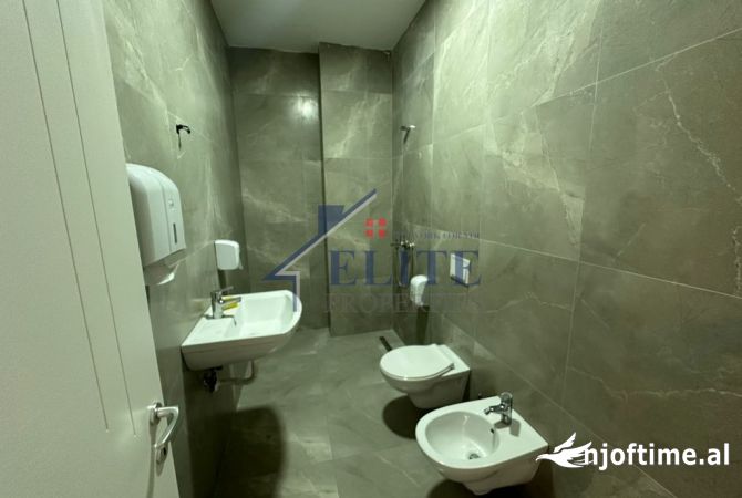 Shtepi ne shitje Apartament ne Tirane, 3+1, Mobilimi Bosh, pa mobiluar, Pagesa 437,250  Euro.