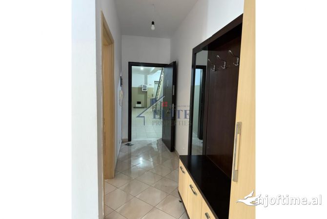 Shtepi ne shitje Apartament ne Tirane, 2+1, Mobilimi Bosh, pa mobiluar, Pagesa 137,000  Euro.