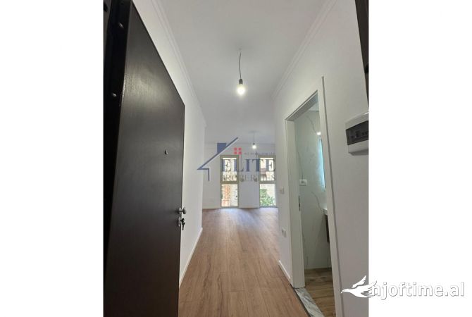 Shtepi ne shitje 1+1 ne Tirane - 120,000 Euro