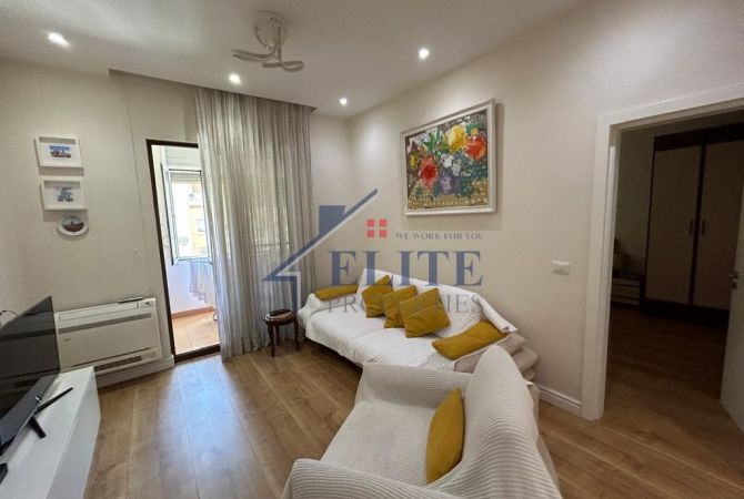 Shtepi me qera 2+1 ne Tirane - 900 Euro