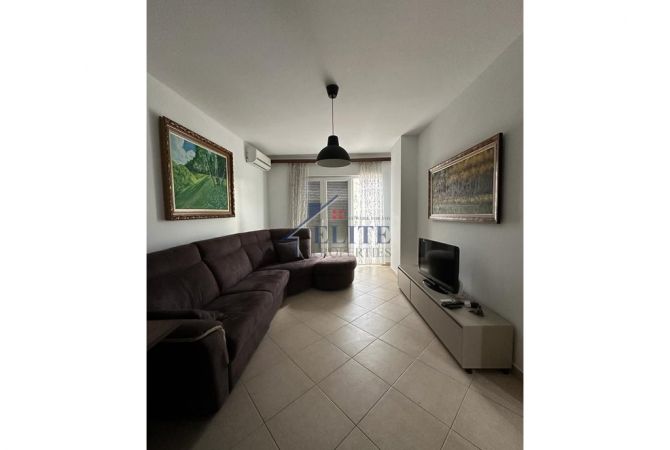 Shtepi me qera 1+1 ne Tirane - 550 Euro