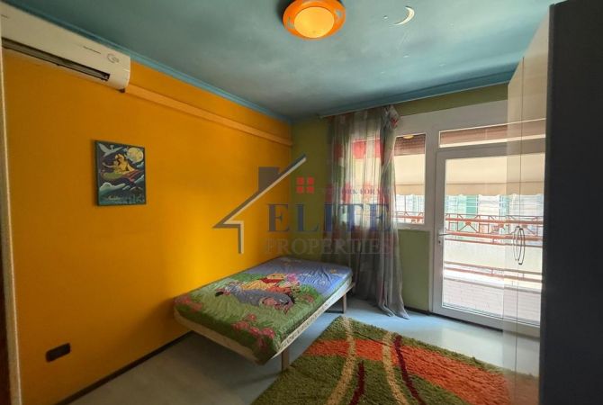 Shtepi me qera Apartament ne Tirane, 2+1, Mobilimi E mobiluar, Pagesa 700  Euro.