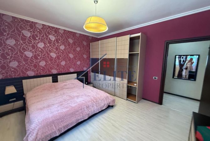 Shtepi me qera Apartament ne Tirane, 2+1, Mobilimi E mobiluar, Pagesa 700  Euro.