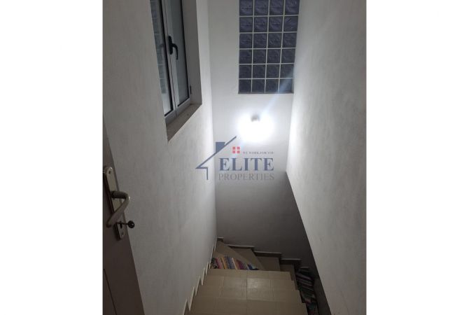 Shtepi ne shitje Vila Luksoze ne Elbasan, 4+1, Mobilimi E mobiluar, Pagesa 280,000  Euro.