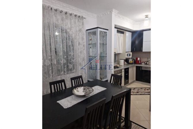 Casa in vendita 4+1 a Elbasan - 280,000 Euro
