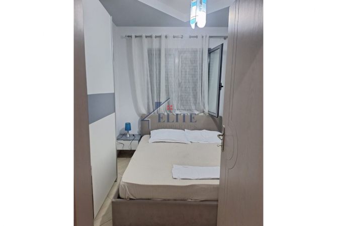 Shtepi ne shitje Vila Luksoze ne Elbasan, 4+1, Mobilimi E mobiluar, Pagesa 280,000  Euro.