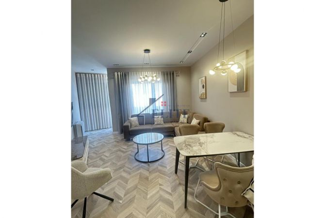 Shtepi me qera 2+1 ne Tirane - 1,200 Euro