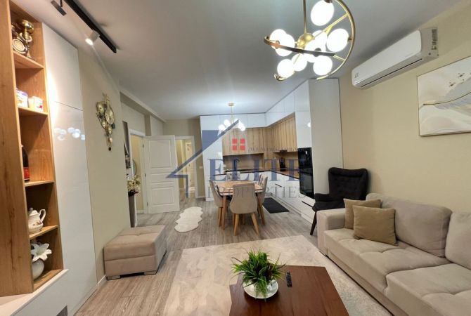 Shtepi me qera 2+1 ne Tirane - 800 Euro